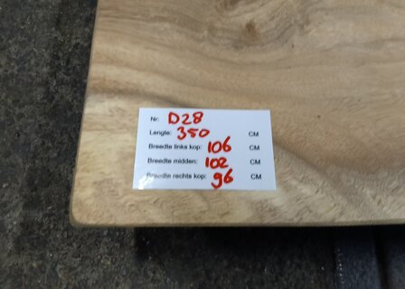 D28