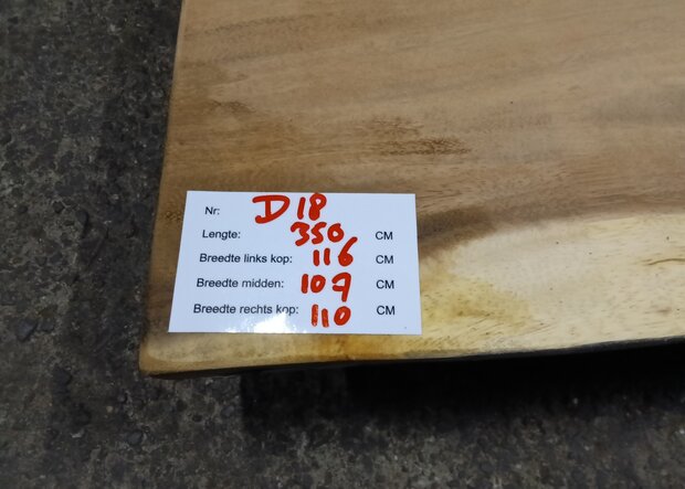 D18