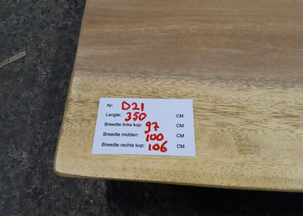 D21